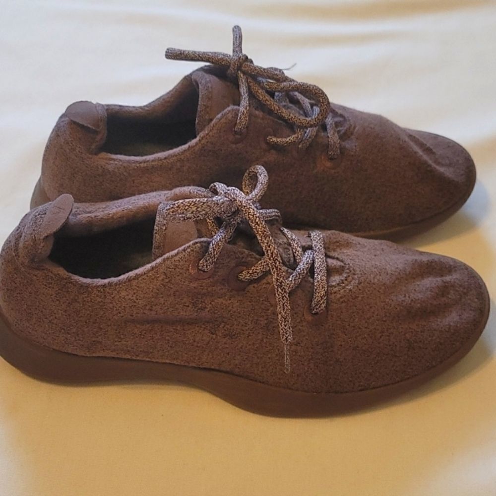 - Men's allbirds wool running shoes size 9